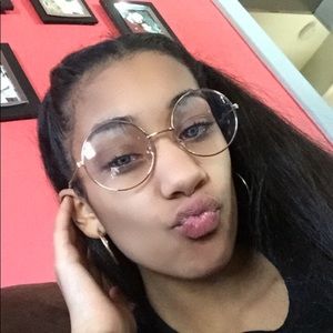 Meet your Posher, Jada